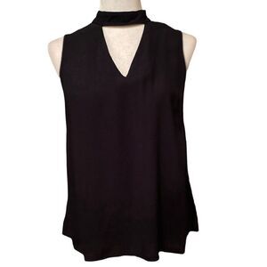 Jasmine & Juliana Solid Black Keyhole Halter Top Size Medium Sleeveless